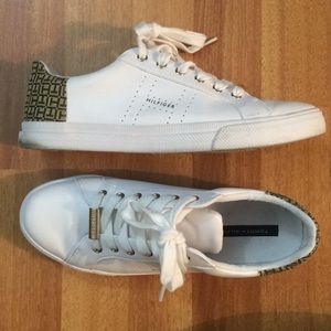 Tommy Hilfiger white sneakers